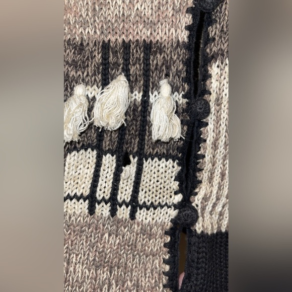 Vintage Heirloom Collectibles Knitted Vest 1994 - Picture 4 of 4